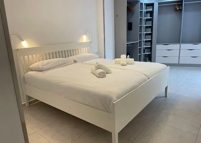Happy Space Apartment